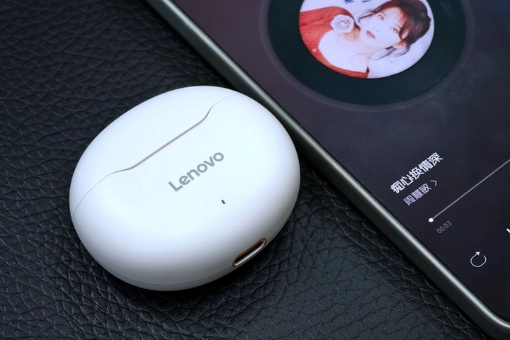 联想TC3304：大动圈、长续航，轻盈佩戴