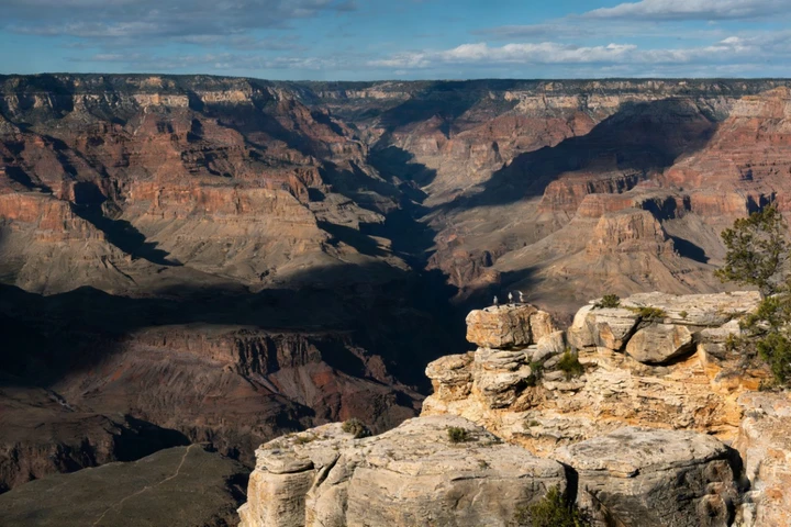 峡谷回响：天地与心的私语