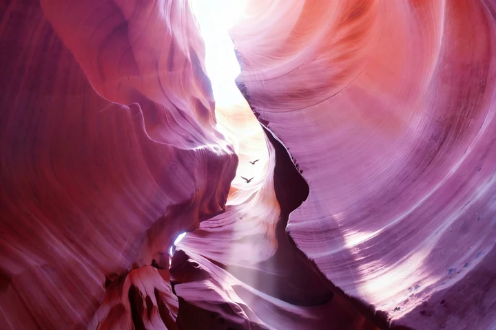 峡谷回响：天地与心的私语