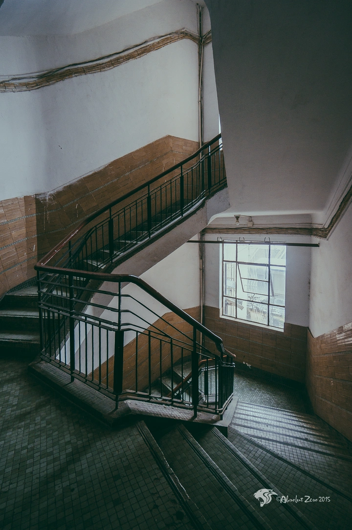 小城故事(自述)Ⅱ——阶梯的背后(1)