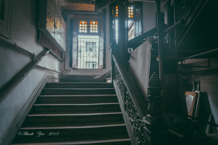 小城故事(自述)Ⅱ——阶梯的背后(1)