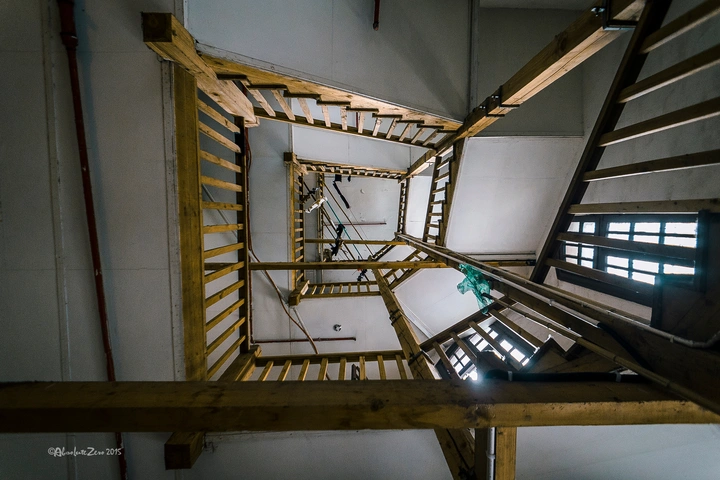 小城故事(自述)Ⅱ——阶梯的背后(1)