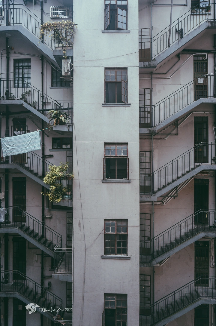 小城故事(自述)Ⅱ——阶梯的背后(1)