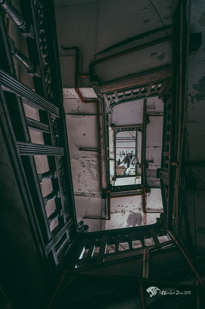 小城故事(自述)Ⅱ——阶梯的背后(1)