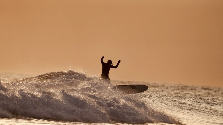 如何拍出一张或一道冲浪完整的画面？