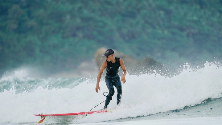 如何拍出一张或一道冲浪完整的画面？