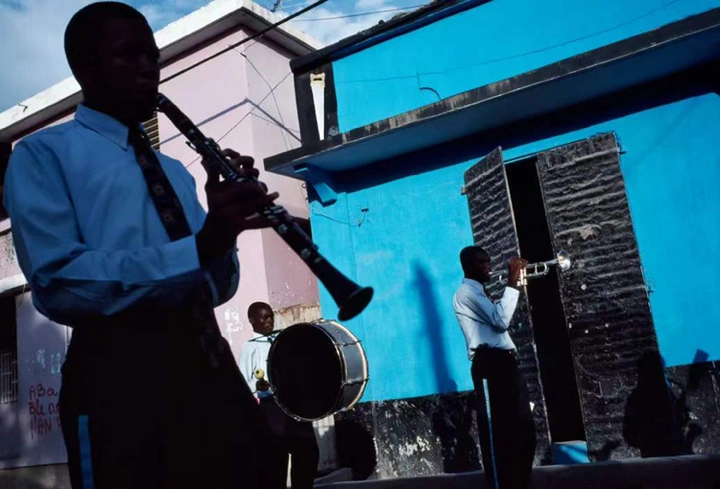 亚历克斯·韦伯作品赏析