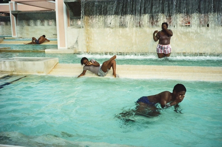 亚历克斯·韦伯作品赏析