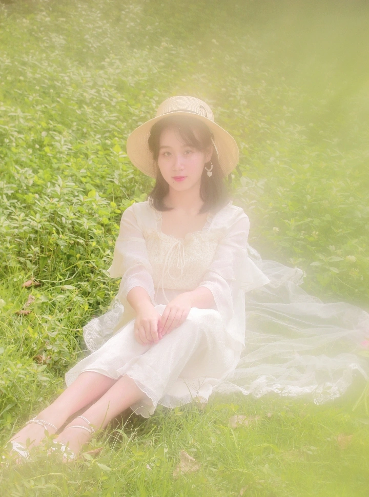 当代卑微女大学生 开始尝试第一次写文章