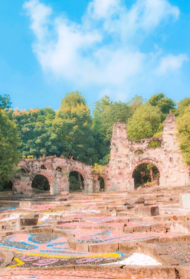 当代卑微女大学生 开始尝试第一次写文章