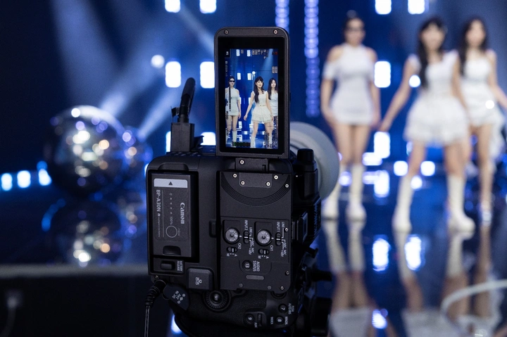 佳能“佳直播”携手时拍传媒，开启明星感团播时代