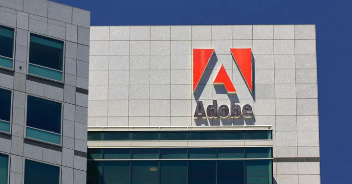 一周器材速递 | 佳能复古机型曝光,狙击尼康Zf ?