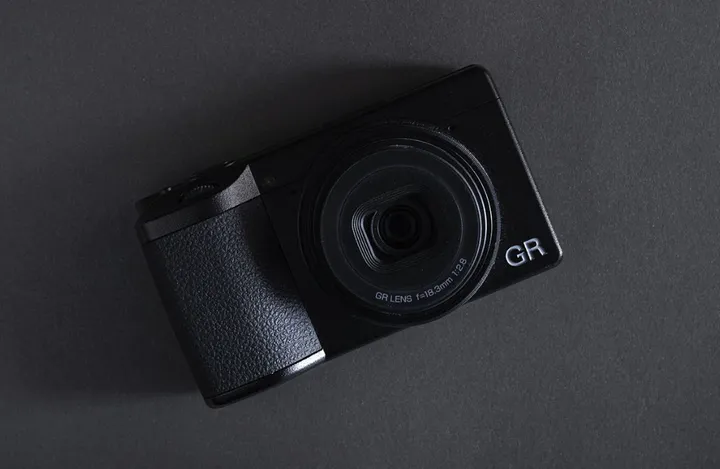 欣然发布!RICOH GR IV HDF登场!售价9599元!