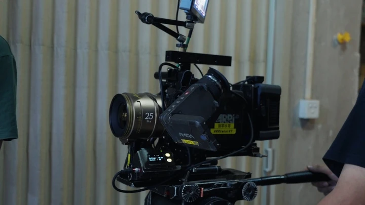 LUMIX S1M2+ARRI LogC3共同编织《墙洞》——电影质感触手可及