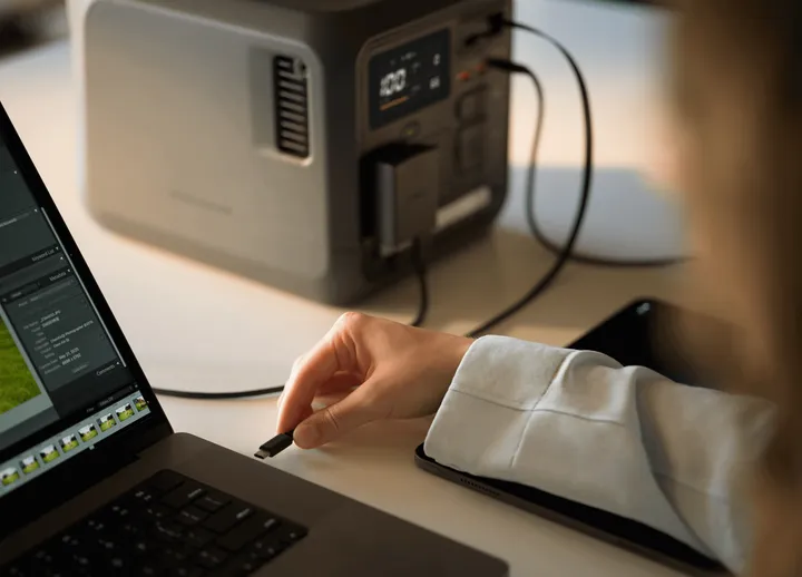 电源行业再革新，1度电小体积大疆 Power 1000 Mini 正式发布！