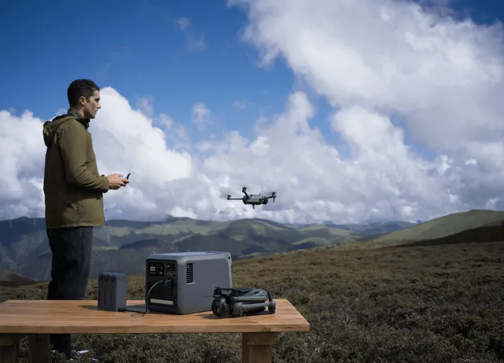 电源行业再革新，1度电小体积大疆 Power 1000 Mini 正式发布！