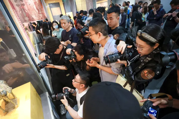 佳能“EOS影像守护文化遗产”项目走进西安 携手西安博物院共建“影像教育基地”