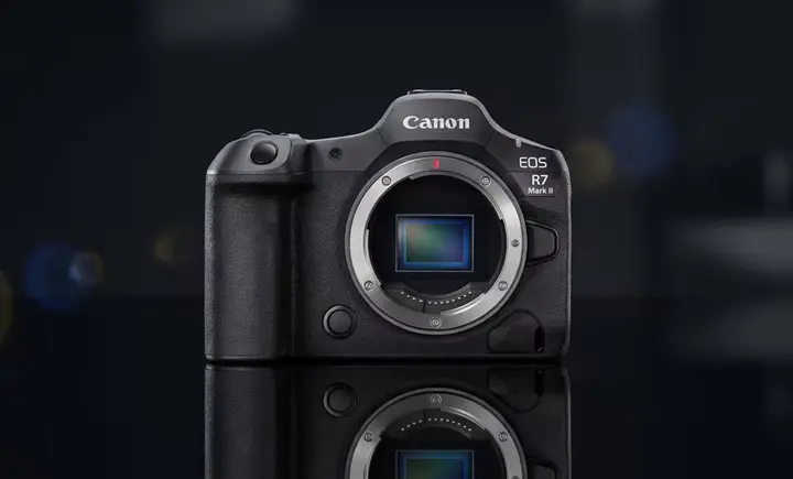 一周器材速递｜佳能EOS R7 Mark II推迟到明年？索尼三款新机浮出水面？