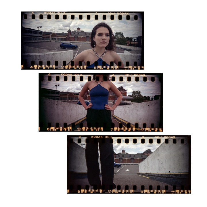 Lomography全新双色齿孔火箭全景相机隆重登场