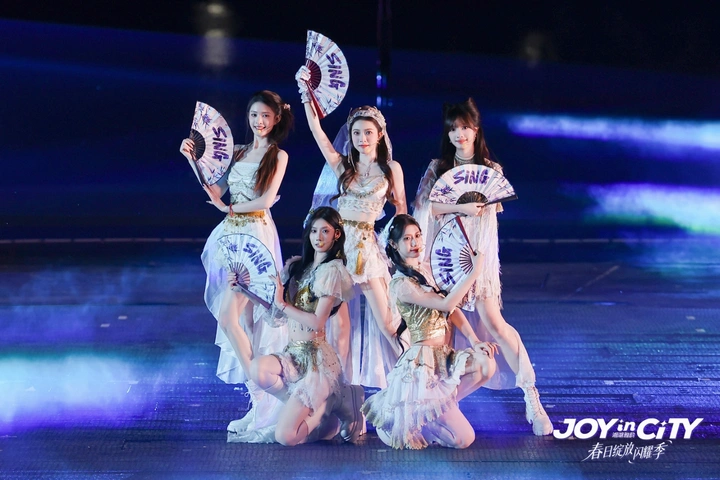 佳能携手无忧传媒“JOY in CITY”盛典 电影机讯道化直播方案落地水上实景