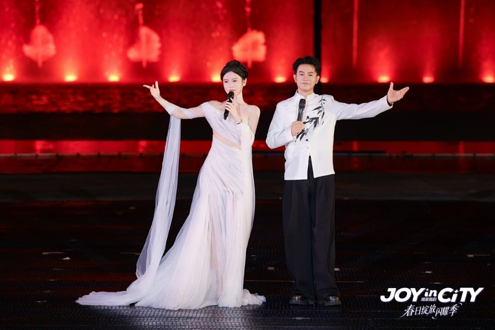 佳能携手无忧传媒“JOY in CITY”盛典 电影机讯道化直播方案落地水上实景