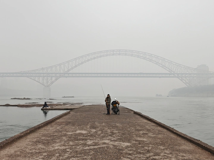 山水流星｜FUJIFILM X-T5/Canon PowerShot V1