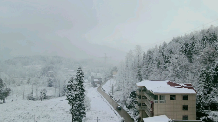 航拍家乡雪景