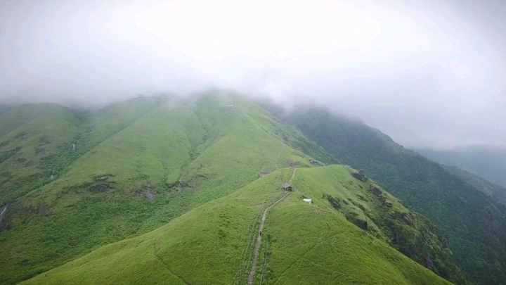 远赴人间惊鸿宴，武功山上金顶见
