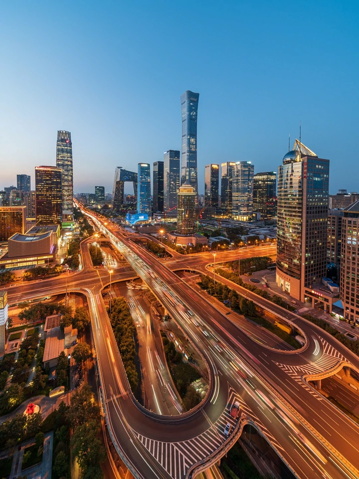 这里是北京｜国贸桥车流日转夜