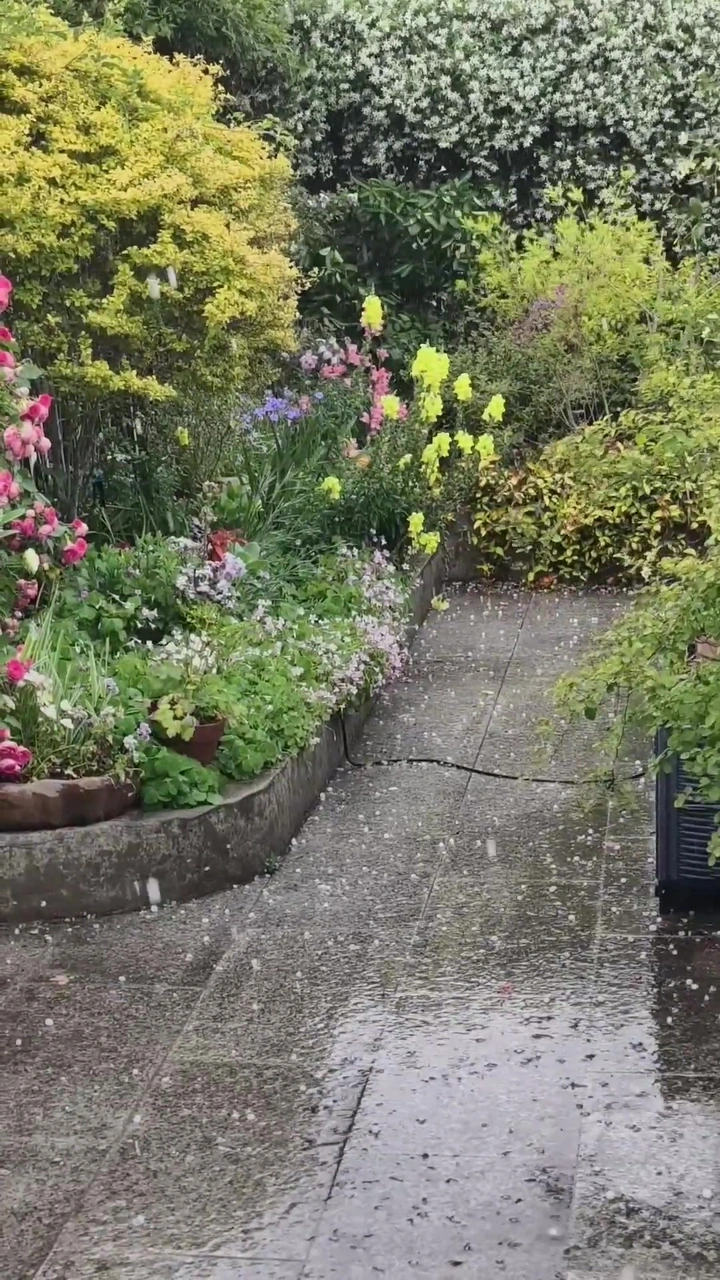 下冰雹了！