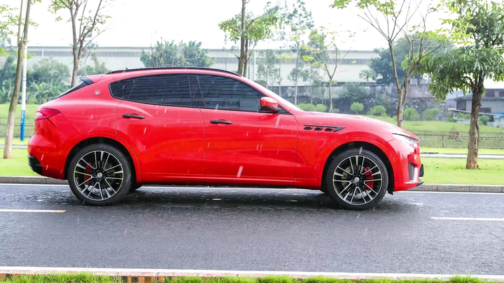 玛莎拉蒂Levante Trofeo