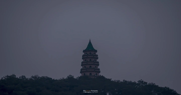 龙象塔满月月升
