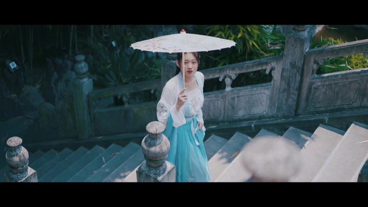 《桥边姑娘》——极致古风汉服混剪