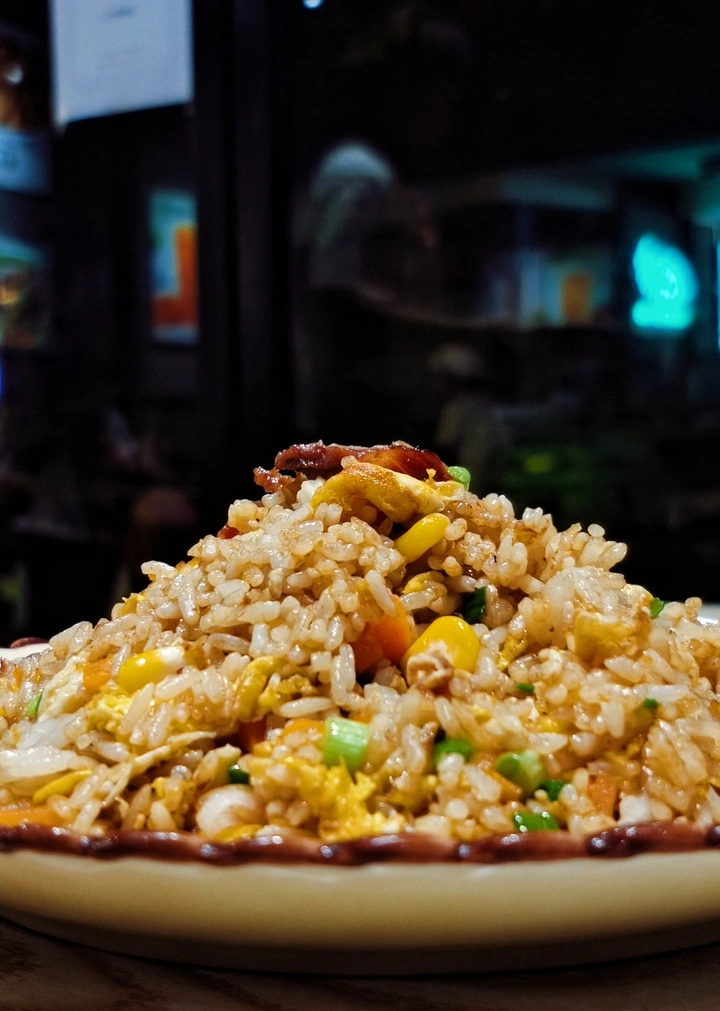 来一碗孤独的蛋炒饭