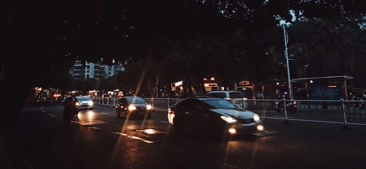 黑夜中的灯