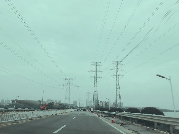 电