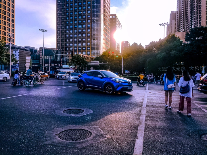 红绿灯路口