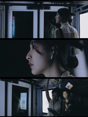 电影中的一幕 看着公交车上的女人