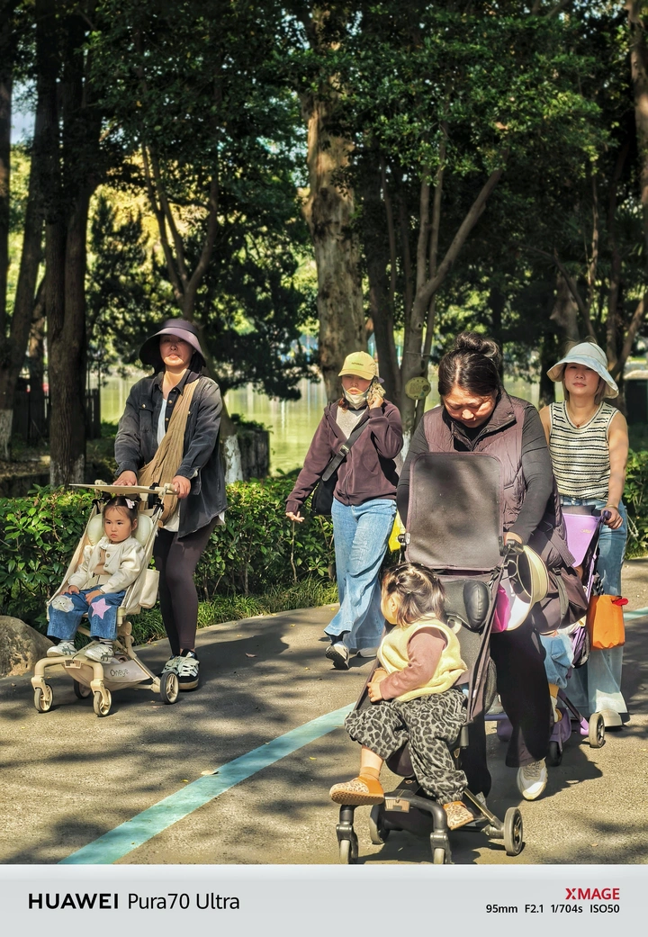 百姓记事·遛娃时光