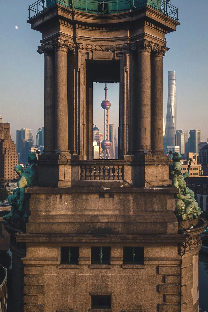 楼夹明珠