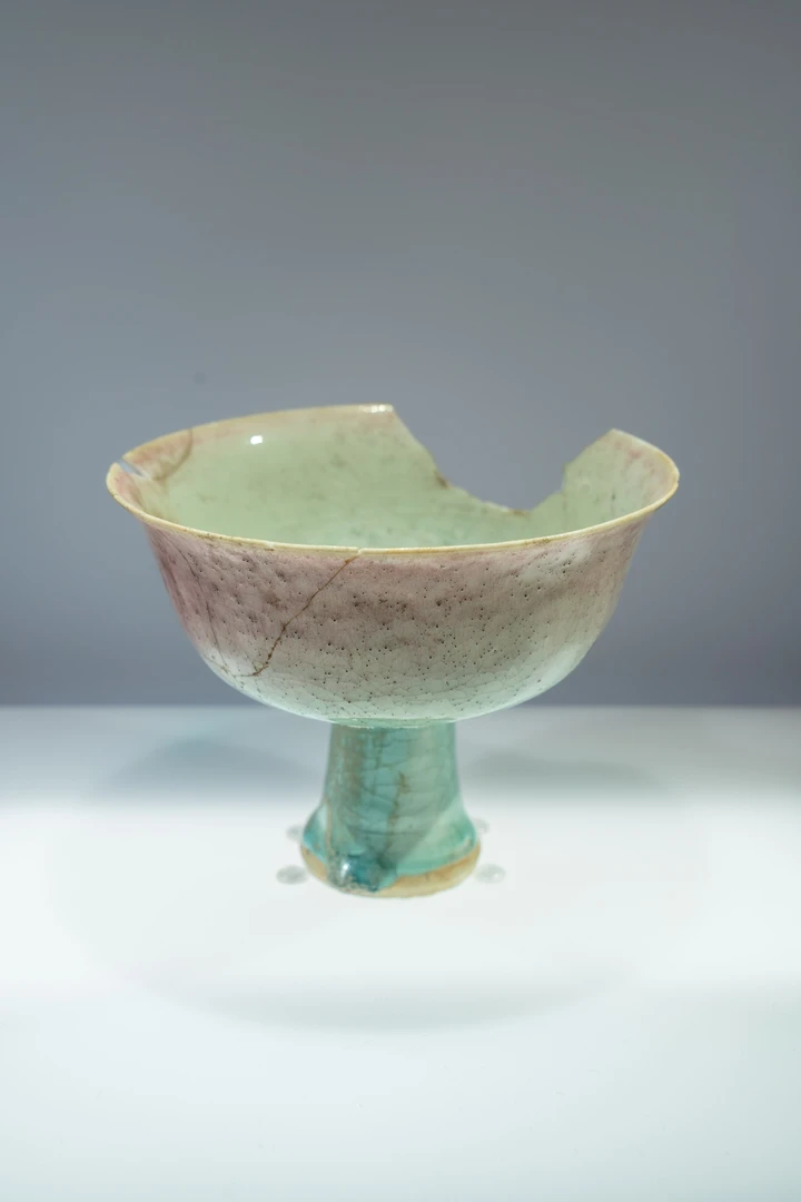 影青釉里红高足瓷杯