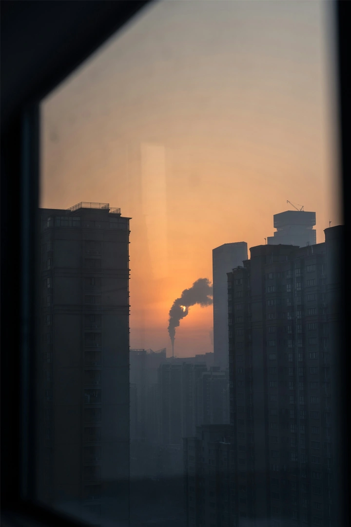 遮天蔽日，西安。