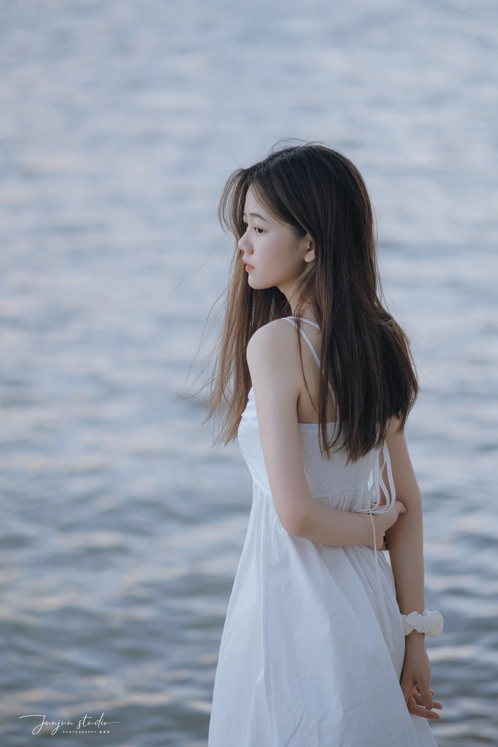 所有的告别里，我最喜欢明天见。