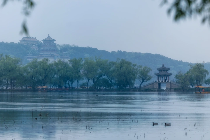雨后西堤