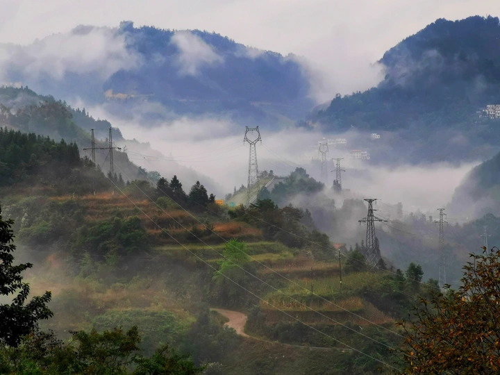穿越崇山峻岭
