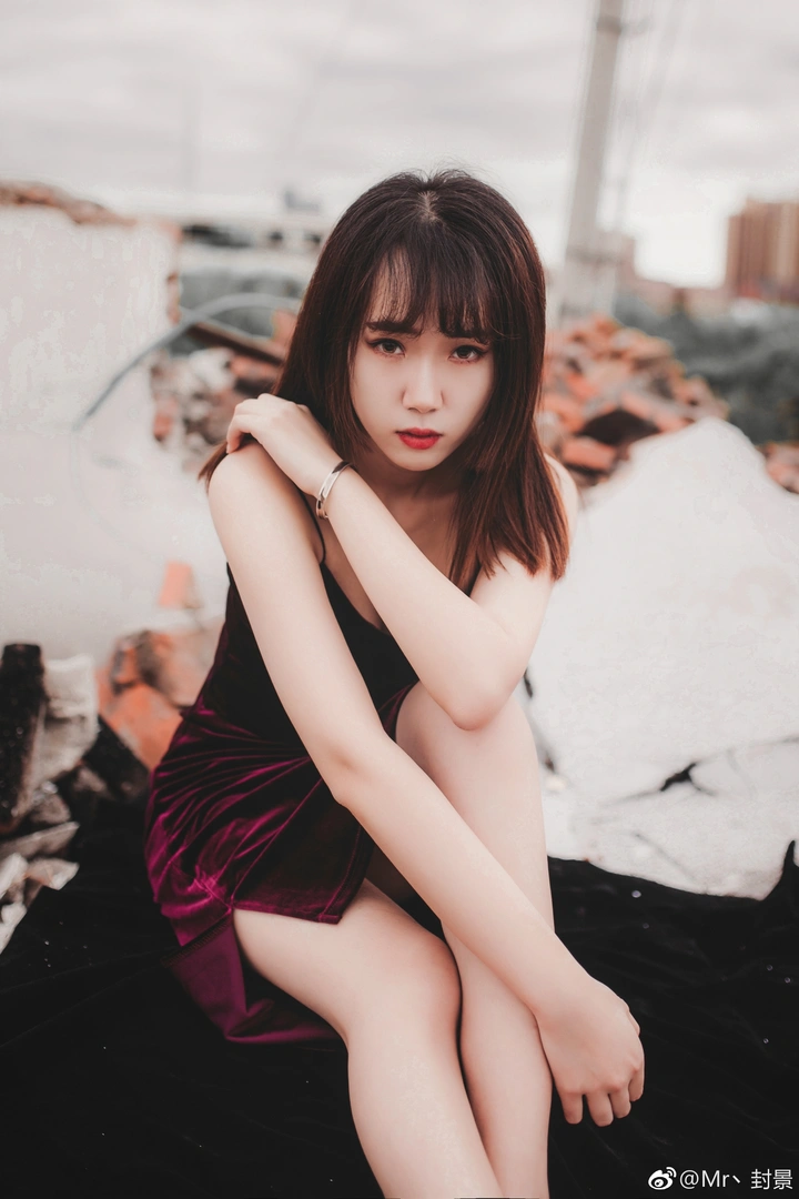 不能写诗，愿能造梦。