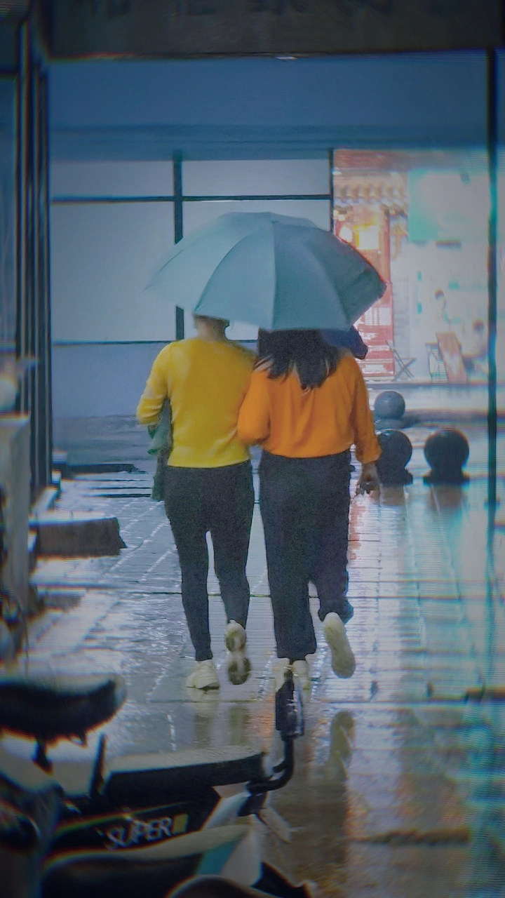 细雨中的温情