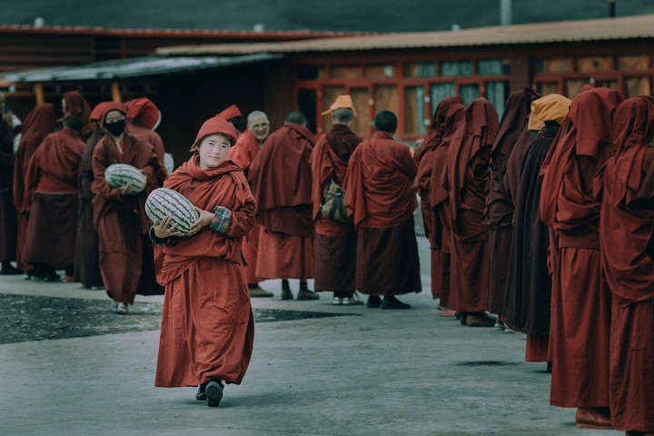 亚青寺的她