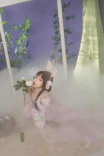 雾中一朵玫瑰花