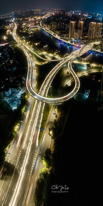 夜间城市鸟瞰图